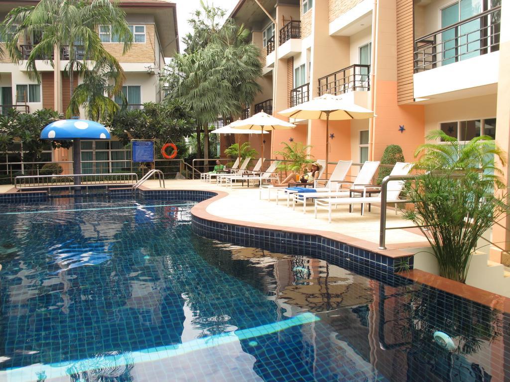 Wonderful Pool House At Kata Hotell Rum bild
